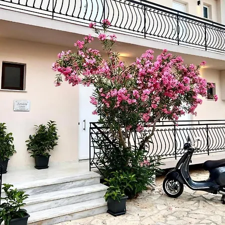 Amare Πλάνος