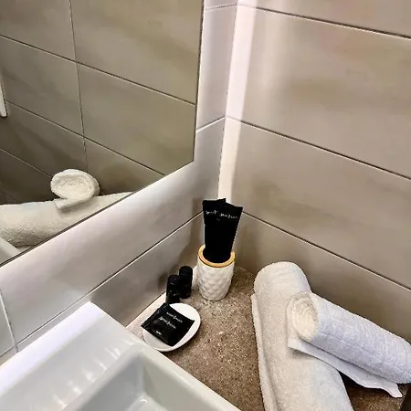 Amare Lägenhet Plános